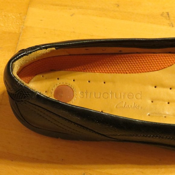 CLARKS black leather flats size 7 new without box - Picture 5 of 5
